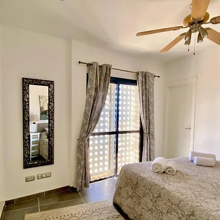 Апартаменты La Caleta Penthouse