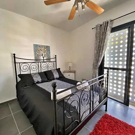 Апартаменты La Caleta Penthouse Адехе