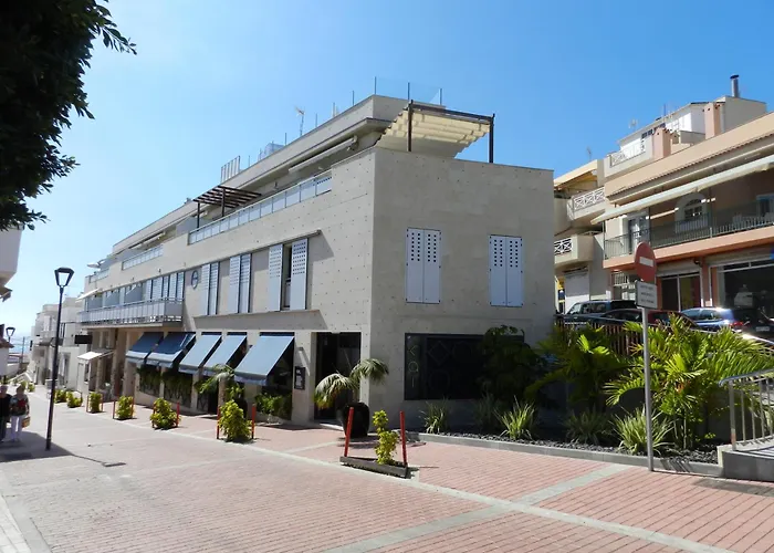 La Caleta Penthouse 아데제